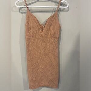 4/$20 Size medium dress. As is